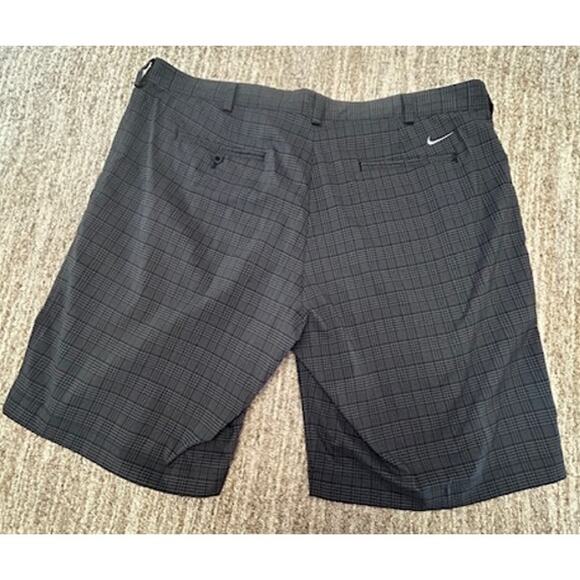 NIke Golf Dri-Fit Gray Plaid Flat Front Button Mens Stretch Shorts Size 40 - Picture 2 of 10
